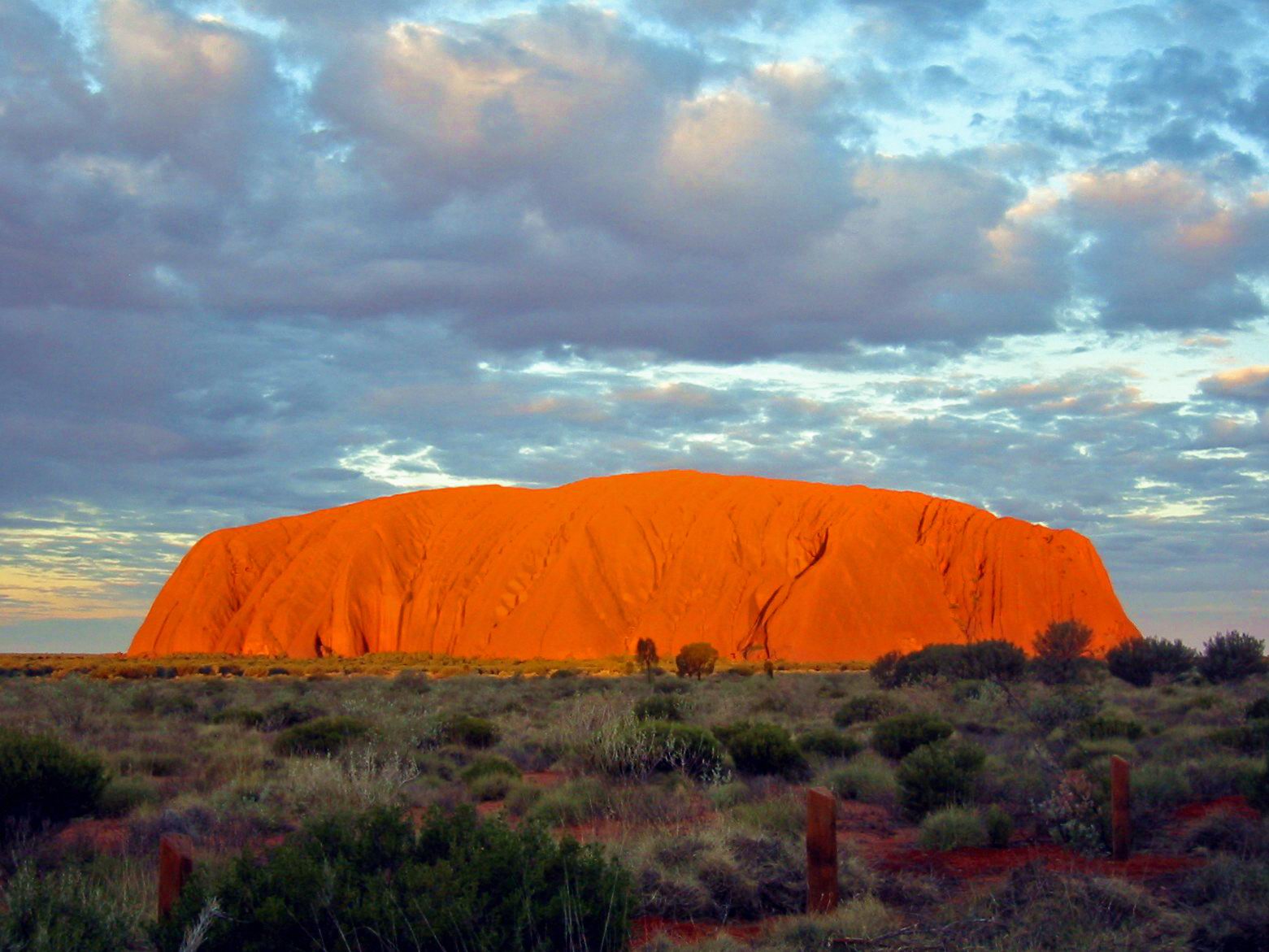 Uluru_Australia(1).jpg